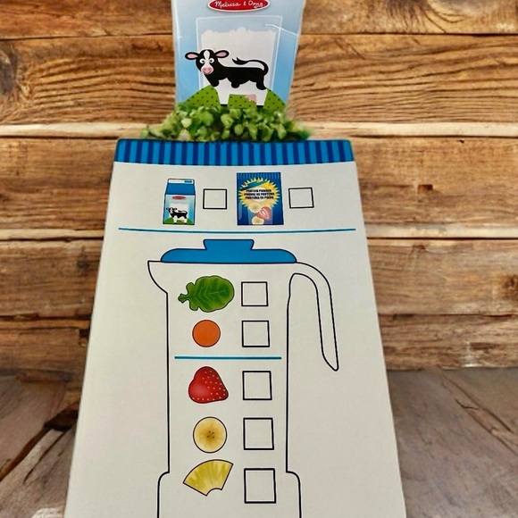 Melissa & Doug Smoothie Maker, Working Pretend Play Blender Set with Toy Food. - Picture 8 of 11